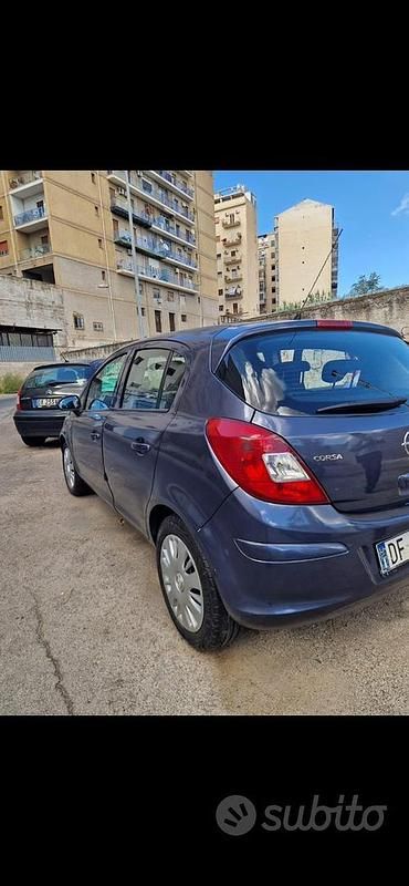Usata Opel Corsa 2007 Blu Utilitaria
