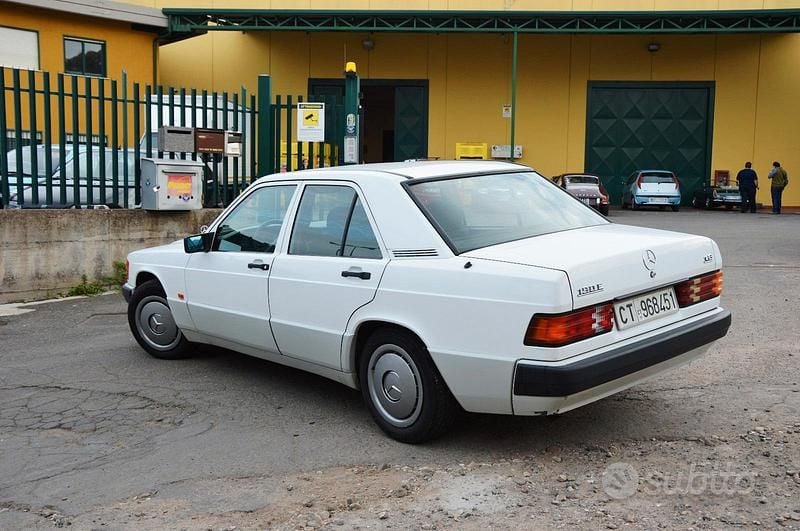 Usata Mercedes 190 109 CV (80 kW) 1991 Bianco Berlina