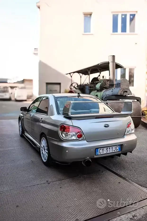 Usata Subaru Impreza 230 CV (169 kW) 2006 Grigio Berlina