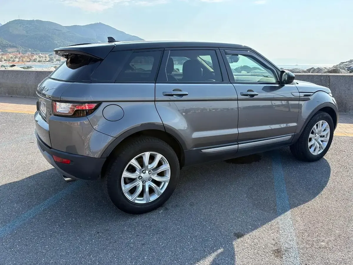 Usata Land Rover Range Rover evoque HSE Dynamic 150 CV (110 kW) 2016 Grigio Station wagon