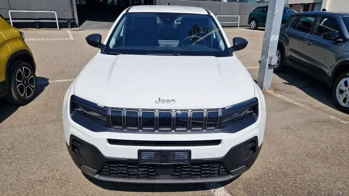 Nuova Jeep Avenger Longitude 101 CV (74 kW) 2025 Bianco SUV