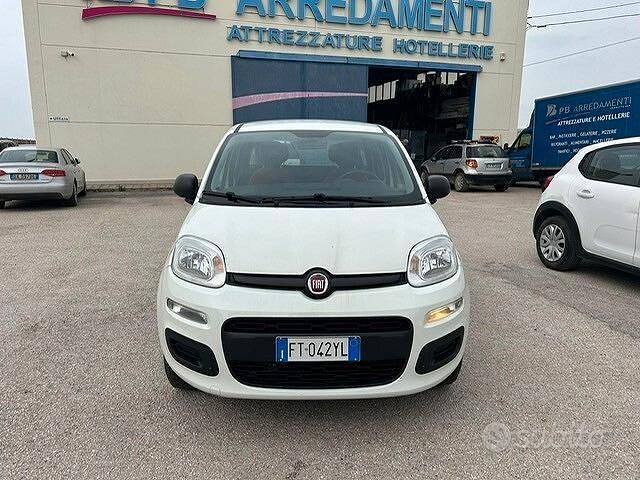 Usata Fiat Panda Easy 84 CV (61 kW) 2019 Bianco Utilitaria