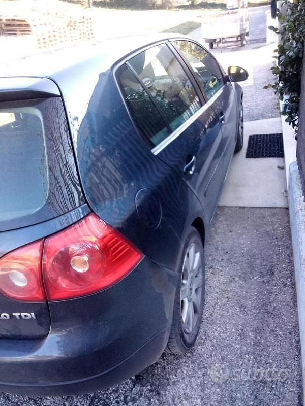 Usata VW Golf V 140 CV (102 kW) 2007 Blu Berlina