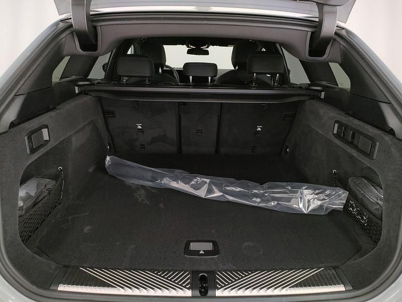 Usata BMW 520 M Sport 197 CV (144 kW) 2025 Grigio metall. Station wagon