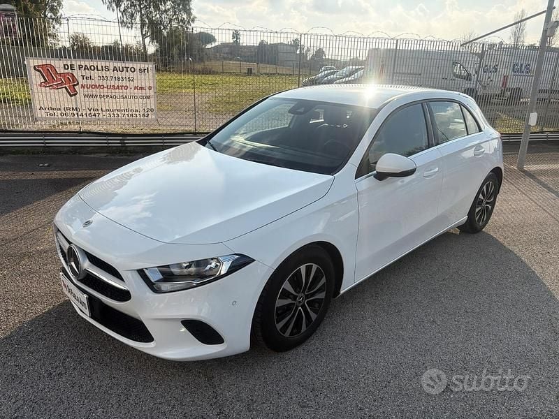 Bianco Usata 2021 Mercedes A180 Tre volumi | 20.900 € (Super prezzo) - Immagine 1/4