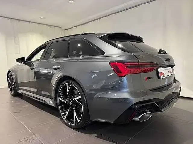 Usata Audi RS6 Comfort 600 CV (441 kW) 2022 Grigio Station wagon