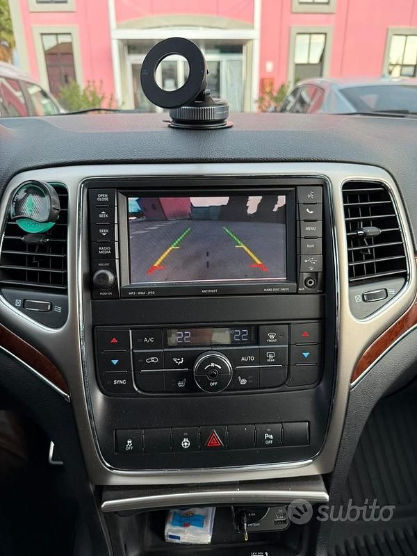 Usata Jeep Grand Cherokee 241 CV (177 kW) 2012 Grigio SUV