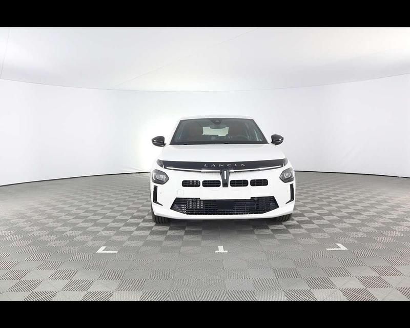 Nuova Lancia Ypsilon 101 CV (74 kW) 2025 Vernice bianco marmo Utilitaria