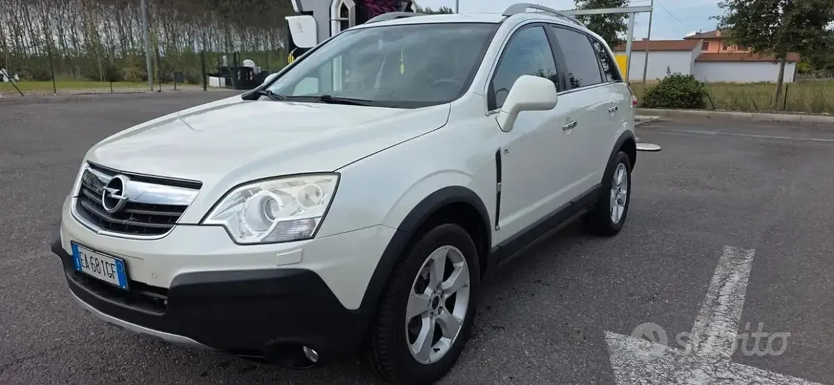 Usata Opel Antara Cosmo 150 CV (110 kW) 2010 Bianco SUV