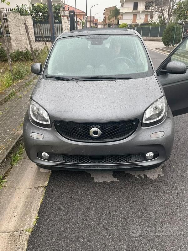 Usata Smart ForFour 90 CV (66 kW) 2018 Utilitaria