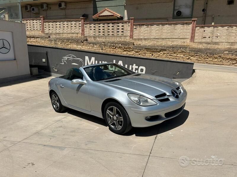 Usata Mercedes SLK200 163 CV (119 kW) 2005 Argento Cabrio