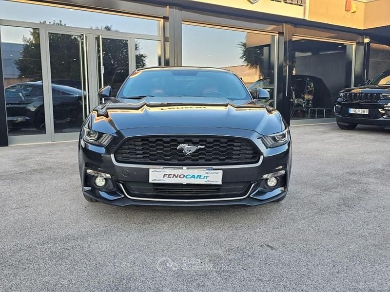 Usata Ford Mustang Premium 317 CV (233 kW) 2017 Grigio Coupé