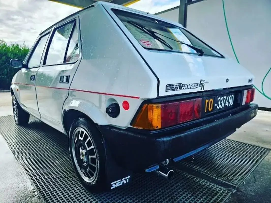 Usata Seat Ronda 54 CV (39 kW) 1985 Bianco Utilitaria