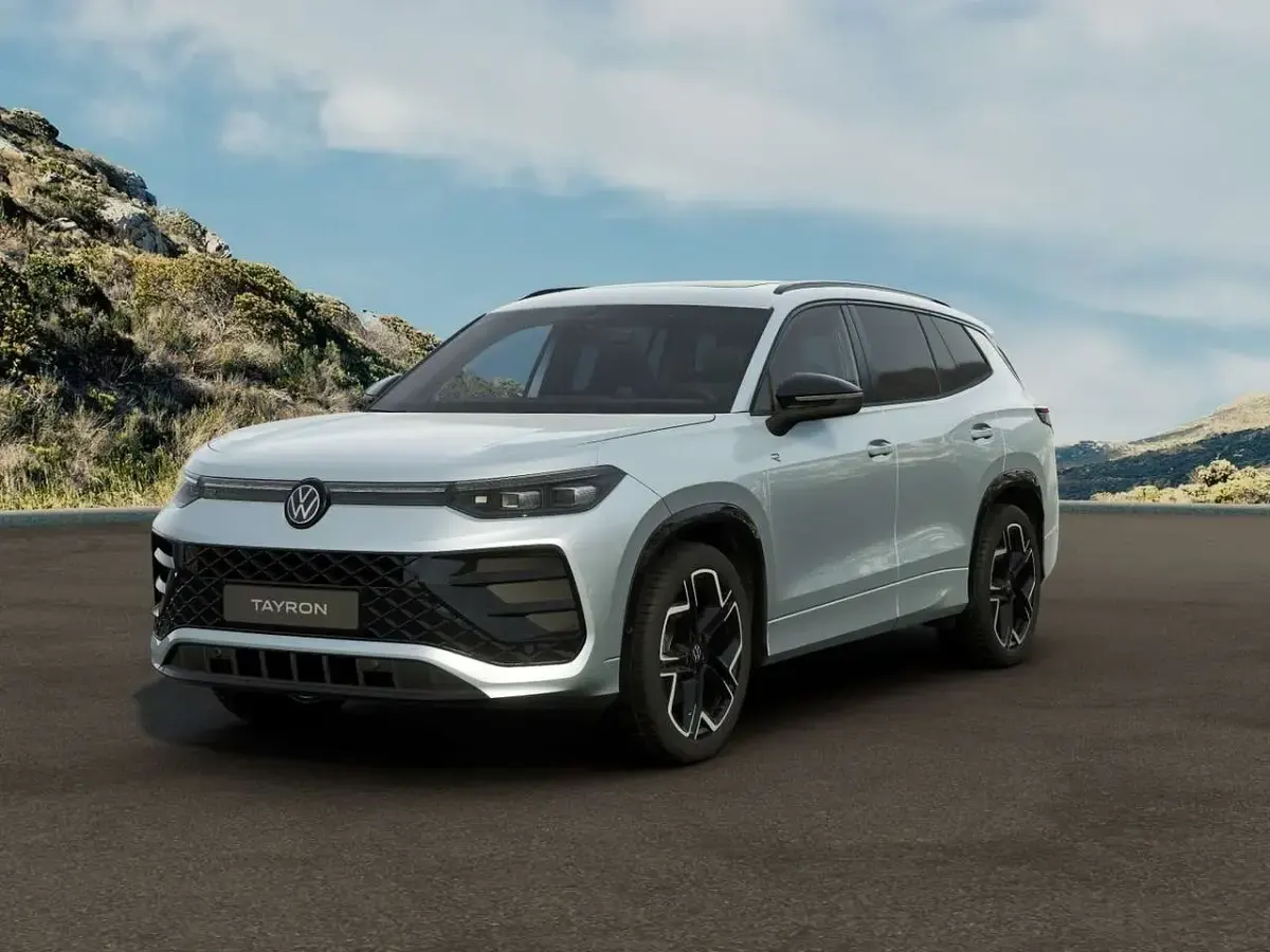 Nuova VW Tayron R-line Plus 150 CV (110 kW) 2026 Dolomite silver metallizzato SUV