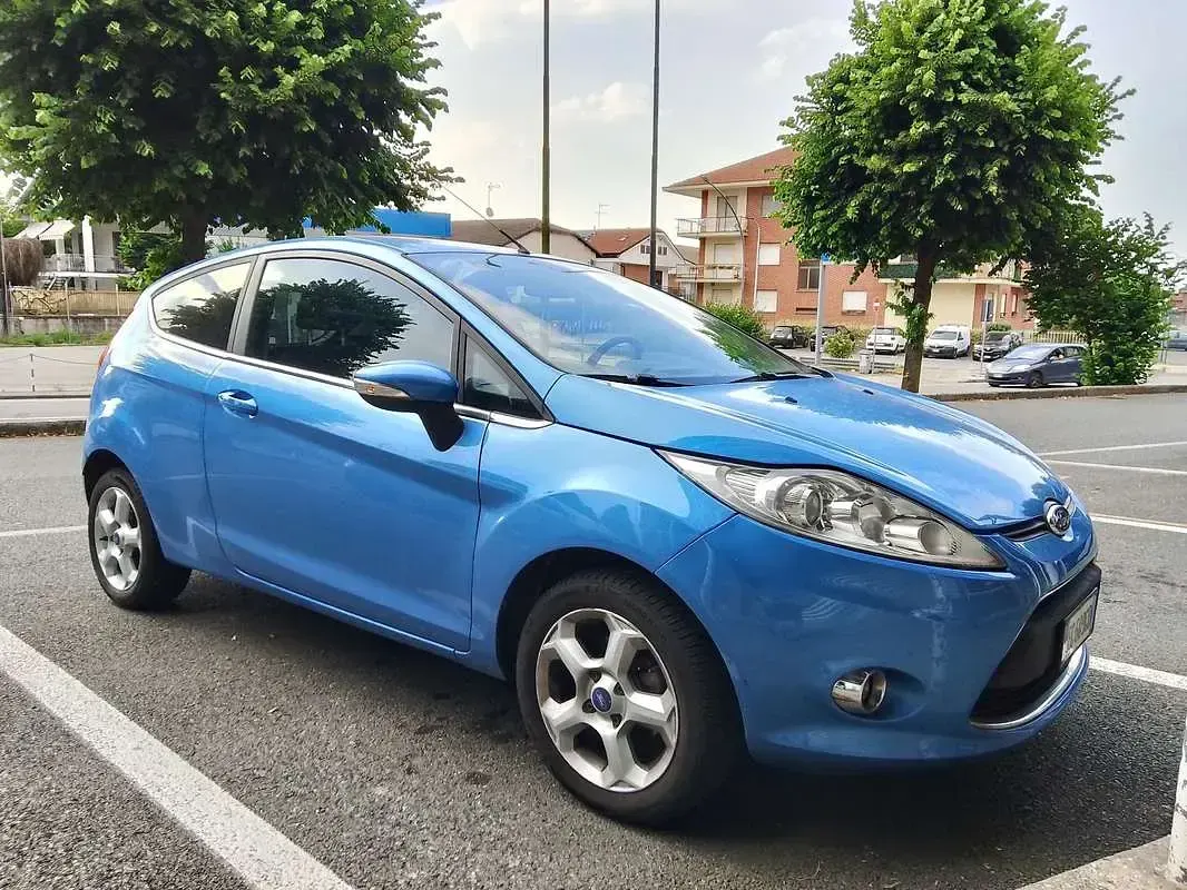 Usata Ford Fiesta Titanium 92 CV (67 kW) 2010 Berlina