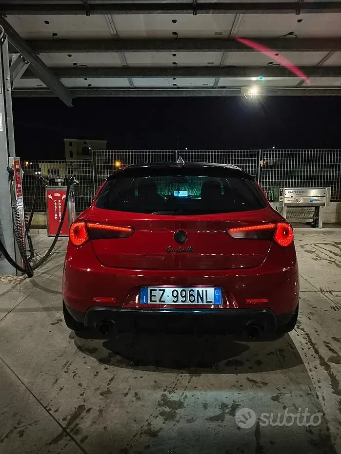 Usata Alfa Romeo Giulietta 150 CV (110 kW) 2015 Rosso Utilitaria