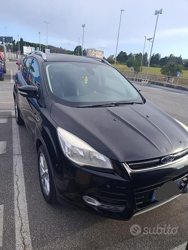 Usata Ford Kuga Titanium 140 CV (102 kW) 2013 Nero SUV