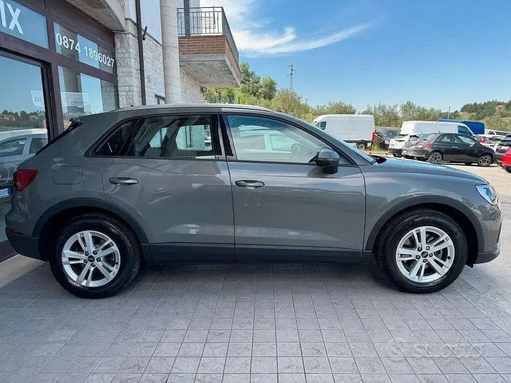 Usata Audi Q3 Business 150 CV (110 kW) 2022 Grigio SUV