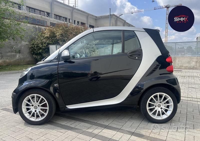Usata Smart ForTwo Cabrio Passion 84 CV (61 kW) 2011 Nero Cabrio