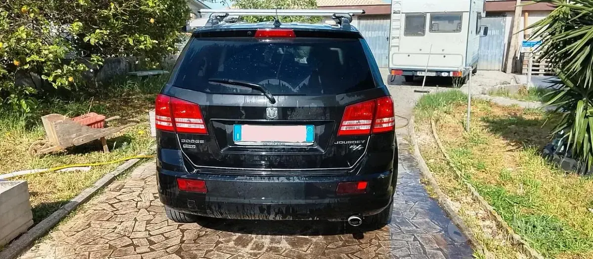 Usata Dodge Journey 140 CV (102 kW) 2010 Nero SUV