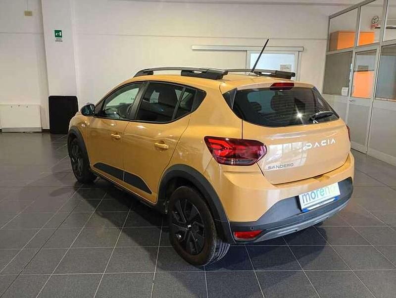 Usata Dacia Sandero Expression 101 CV (74 kW) 2024 Beige Utilitaria