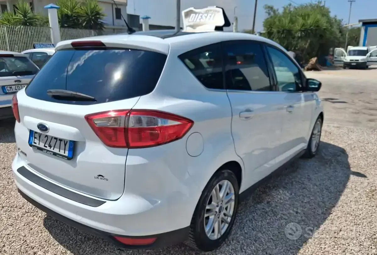 Usata Ford C-MAX Titanium 115 CV (84 kW) 2015 Bianco Monovolume