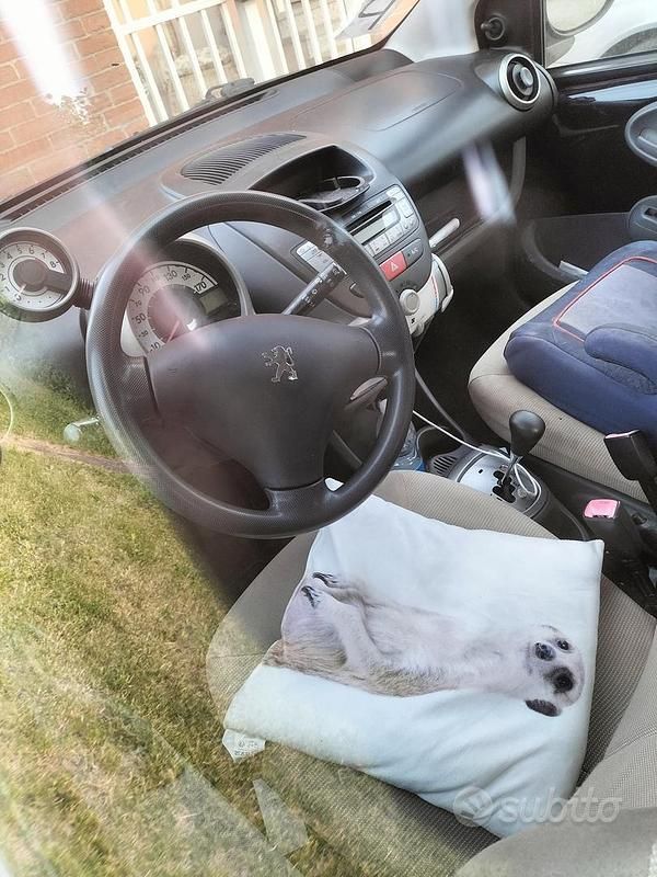 Usata Peugeot 107 68 CV (50 kW) 2007 Nero Utilitaria