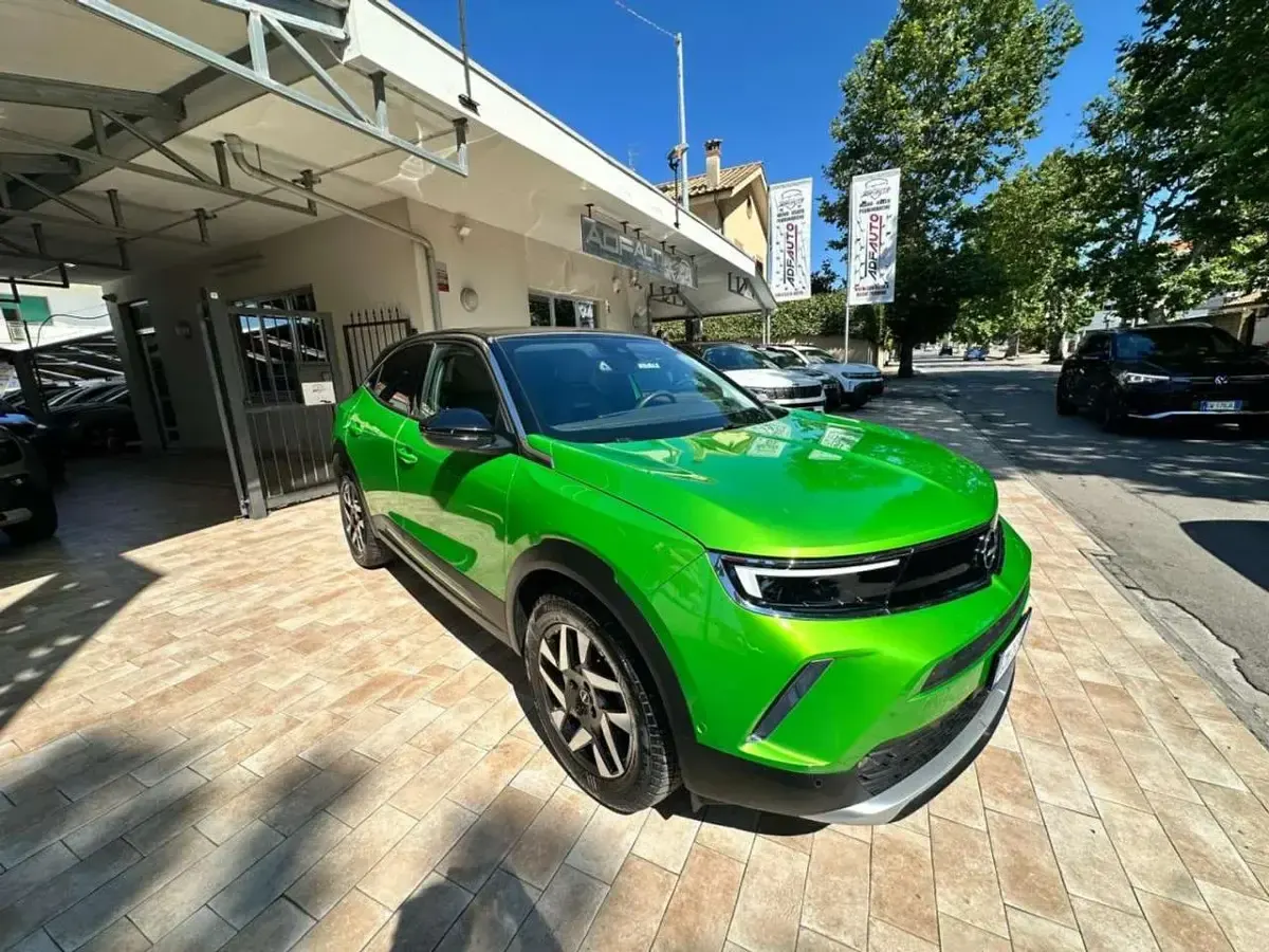 Usata Opel Mokka Elegance 110 CV (80 kW) 2023 Verde SUV
