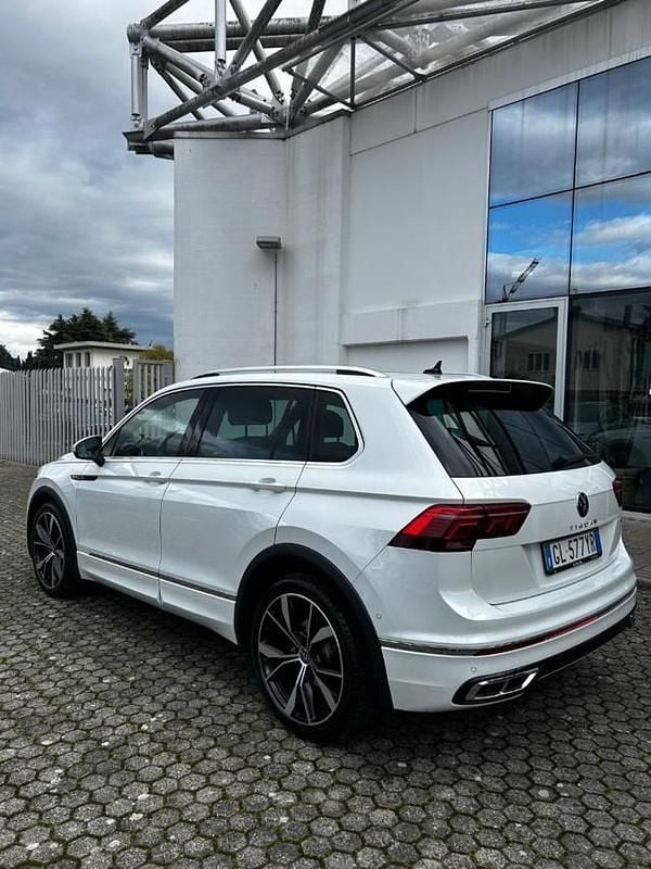 Usata VW Tiguan R-line 200 CV (147 kW) 2022 Bianco SUV