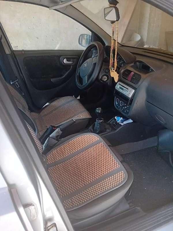 Usata Opel Corsa 75 CV (55 kW) 2002 Grigio Berlina