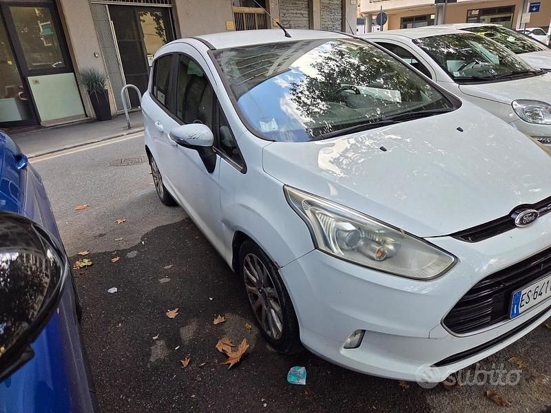 Usata Ford B-MAX Business Edition 75 CV (55 kW) 2014 Bianco Monovolume