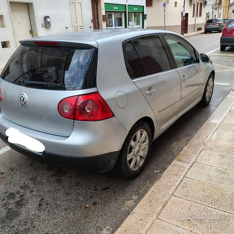 Usata VW Golf V 2005 Utilitaria