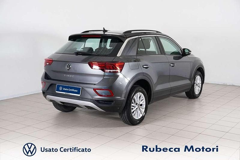 Usata VW T-Roc Life 150 CV (110 kW) 2024 Grigio SUV