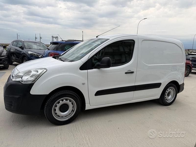 Usata Citroën Berlingo Feel 99 CV (72 kW) 2016 Bianco Monovolume