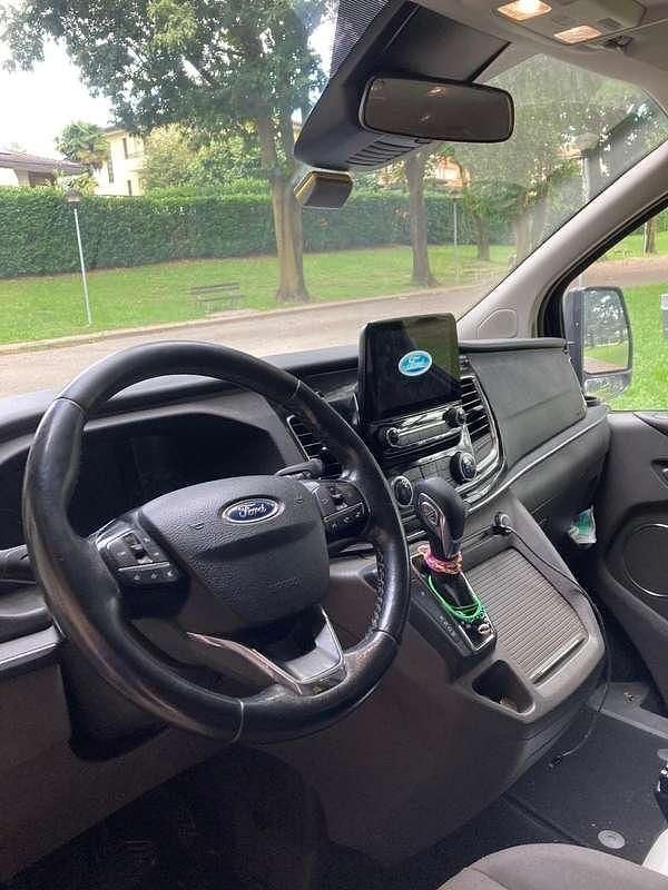 Usata Ford Tourneo Titanium 131 CV (96 kW) 2018 Grigio Monovolume