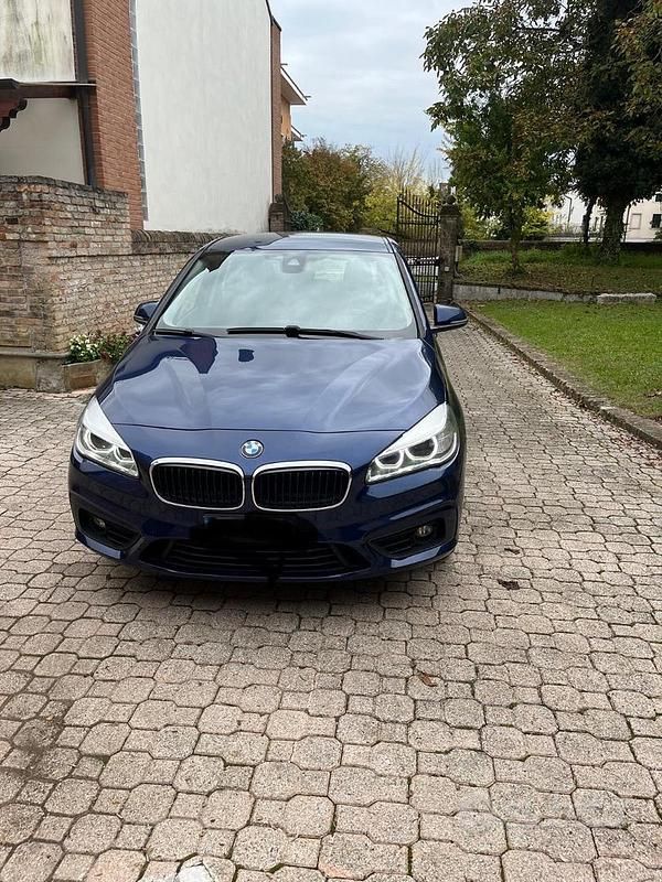 Blu Usata 2016 BMW 218 Tre volumi | 10.500 € (Buon prezzo) - Immagine 1/4