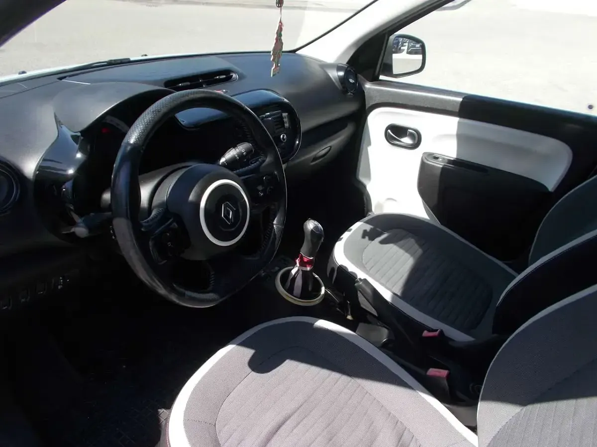 Usata Renault Twingo SE 71 CV (52 kW) 2015 Bianco Utilitaria
