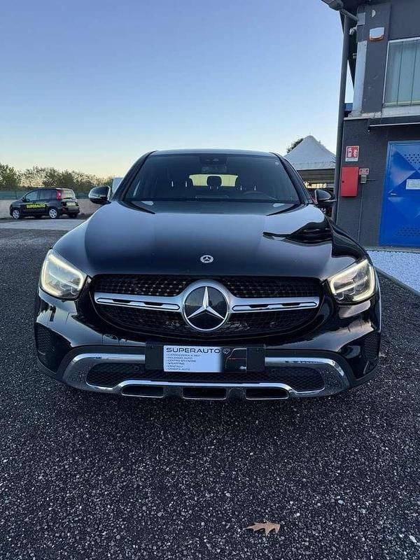 Nero Usata 2021 Mercedes GLC300e Premium Coupé | 32.990 € (Ottimo prezzo) - Immagine 1/4