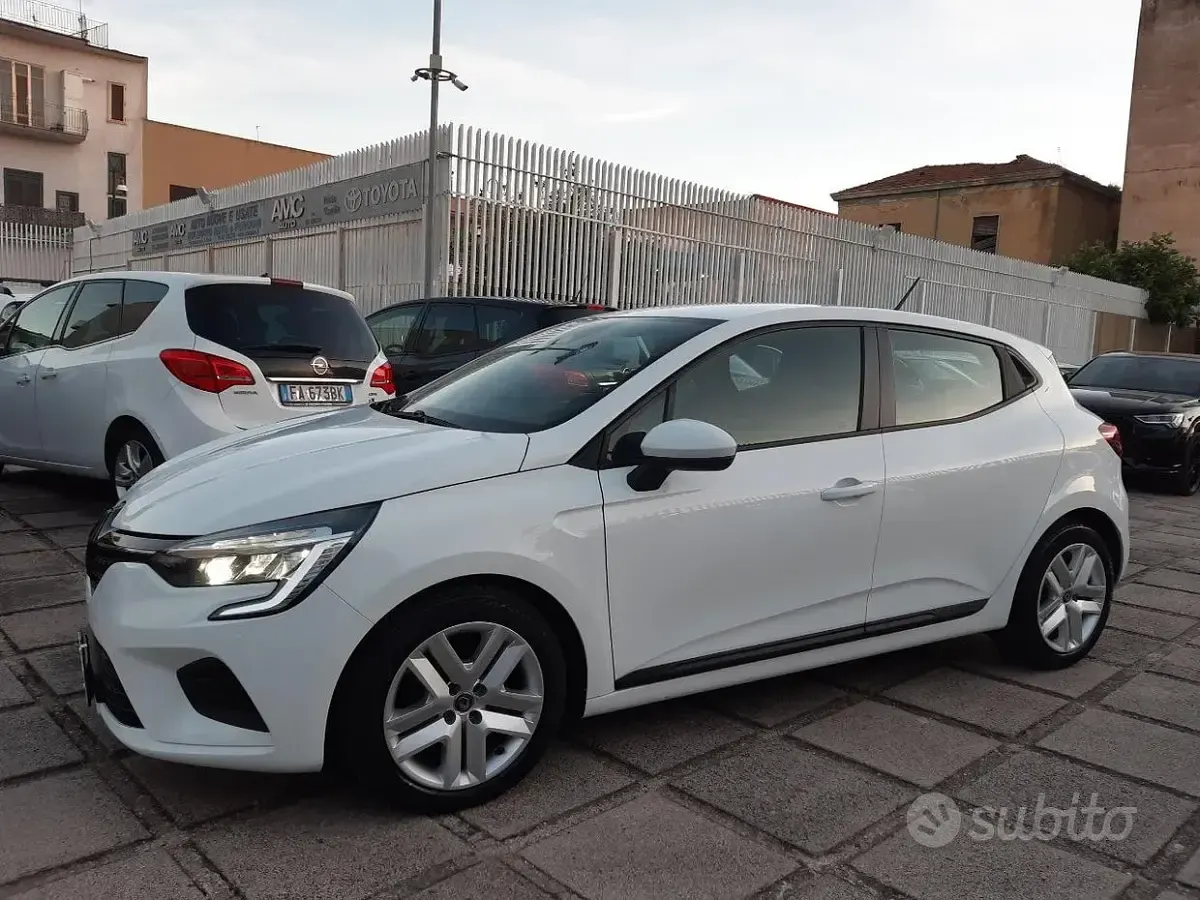 Usata Renault Clio V Zen 101 CV (74 kW) 2021 Bianco Berlina