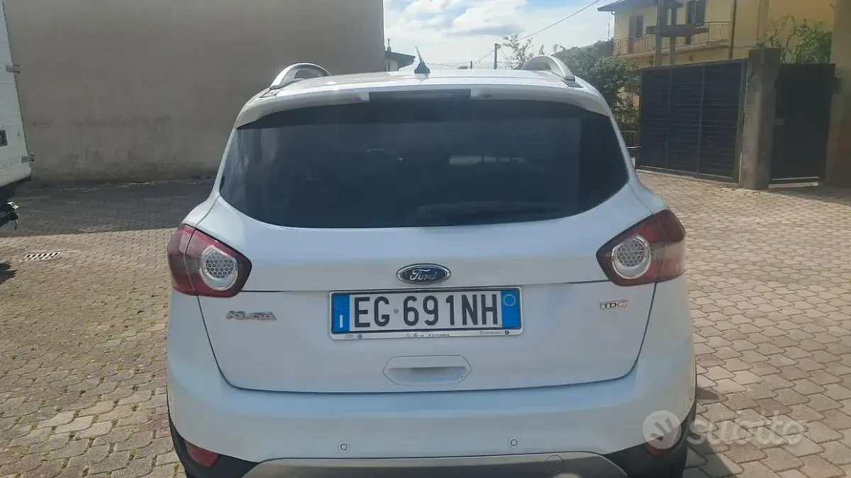 Usata Ford Kuga Titanium 163 CV (119 kW) 2012 Bianco SUV