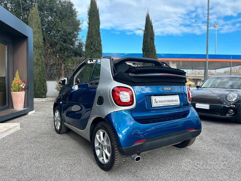 Usata Smart ForTwo Cabrio Passion 70 CV (51 kW) 2018 Blu Cabrio