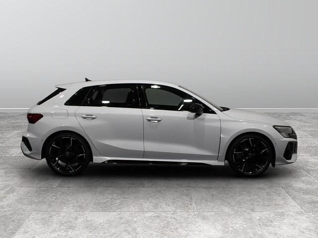 Usata Audi RS3 Sportback Ambiente 400 CV (294 kW) 2022 Bianco ghiaccio metallizzato Utilitaria