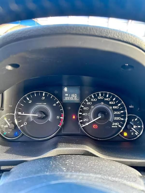 Usata Subaru Legacy 2012 Grigio Station wagon