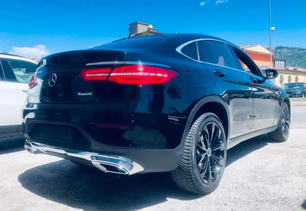 Usata Mercedes GLC220 170 CV (125 kW) 2019 Nero SUV