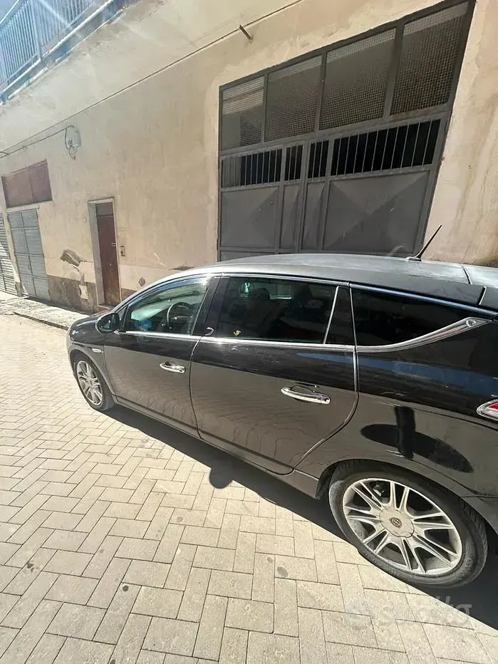 Usata Lancia Delta Platinum 120 CV (88 kW) 2011 Utilitaria