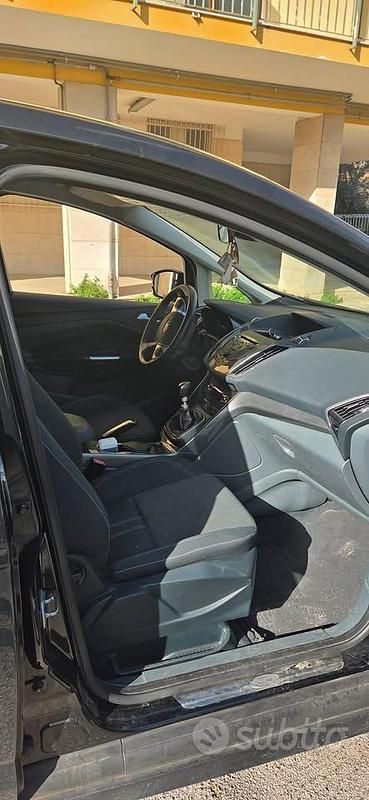 Usata Ford C-MAX Titanium 115 CV (84 kW) 2015 Nero Monovolume