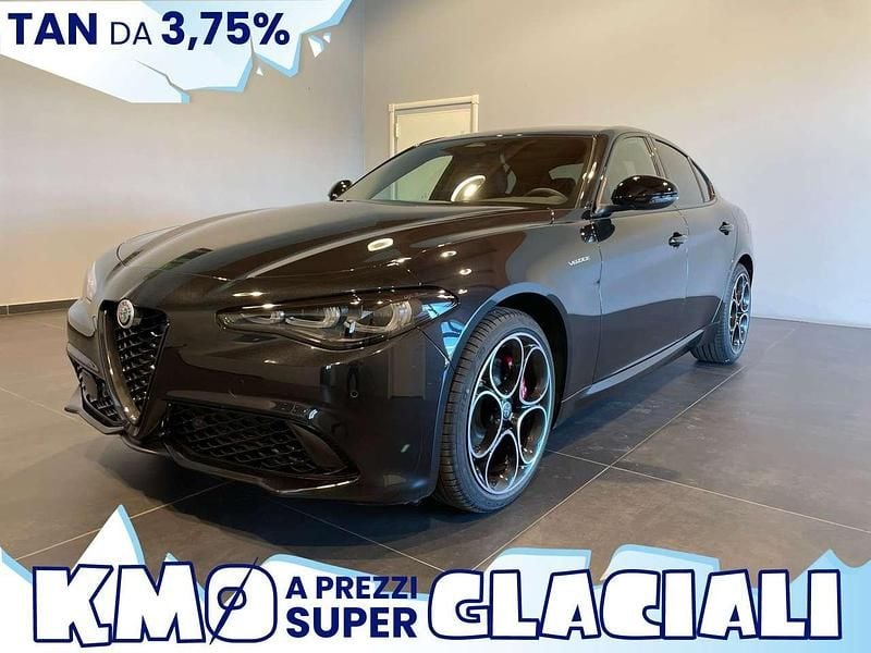 Nuova Alfa Romeo Giulia Veloce 209 CV (153 kW) 2025 Nero vulcano Berlina