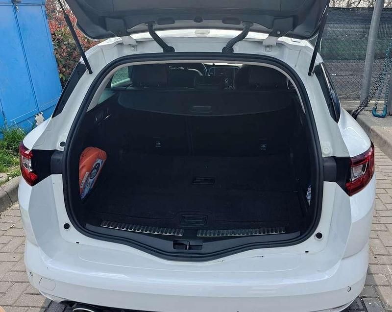 Usata Renault Mégane IV Intens 110 CV (80 kW) 2017 Bianco Station wagon