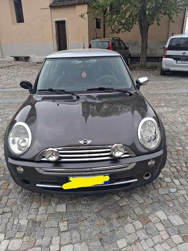 Usata Mini Cooper 116 CV (85 kW) 2006 Grigio Utilitaria