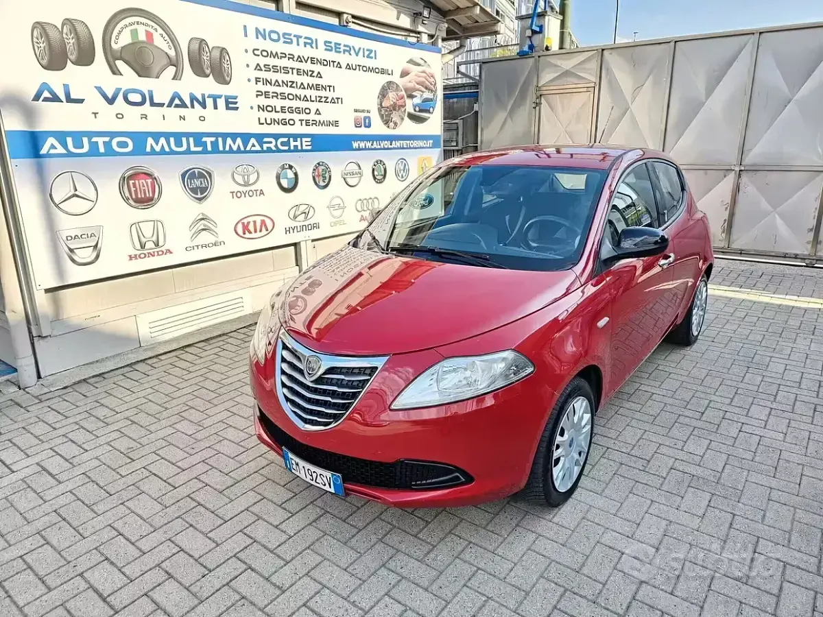 Usata Lancia Ypsilon Silver 69 CV (50 kW) 2012 Utilitaria